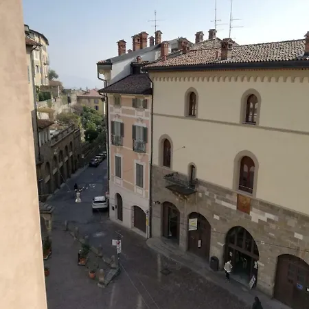 Casa Di Sofia Citta Alta Gæstehus Bergamo