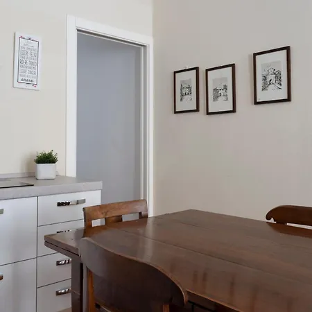Konukevi Casa Di Sofia Citta Alta Bergamo