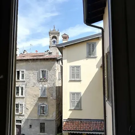 Konukevi Casa Di Sofia Citta Alta Bergamo